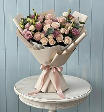 Букет цветов из:  Розы и Лизиантусы в Таксимо