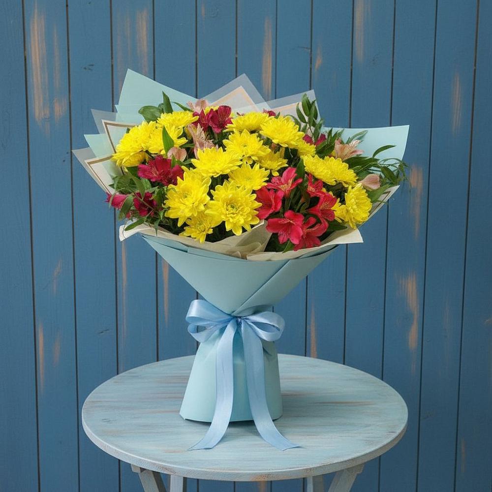 Букет цветов из: Альстромерии и Хризантемы в Таксимо