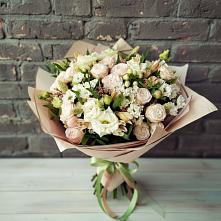 Букет цветов из:  Альстромерии, Розы и Хризантемы в Таксимо