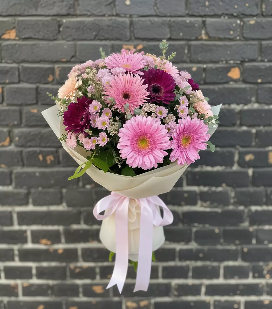 Букет цветов из: Герберы и Хризантемы в Таксимо
