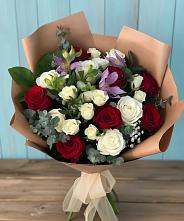 Букет цветов из:  Розы и Альстромерии в Таксимо