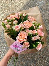 Букет цветов из:  Розы #REPLACE_PRED# Таксимо