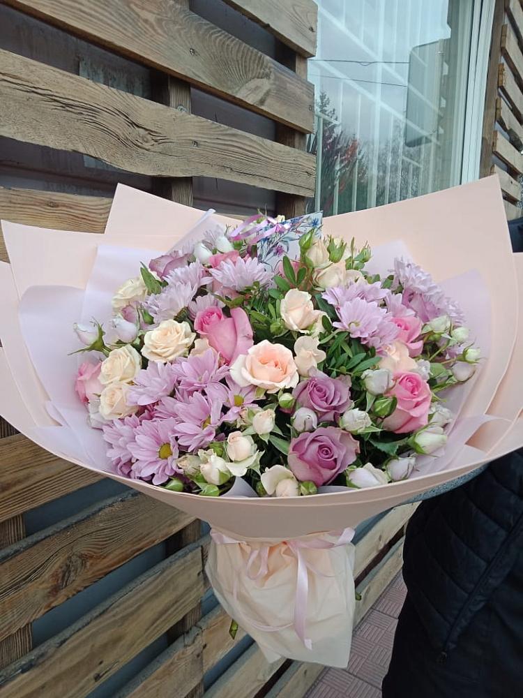 Букет цветов из: Розы и Хризантемы в Таксимо