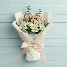 Букет цветов из:  Альстромерии #REPLACE_PRED# Таксимо