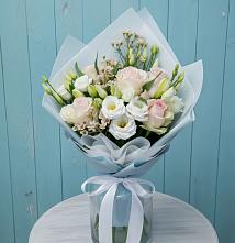 Букет цветов из:  Розы и Лизиантусы в Таксимо