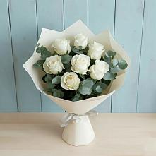 Букет Белые розы в Эвкалипте в Таксимо