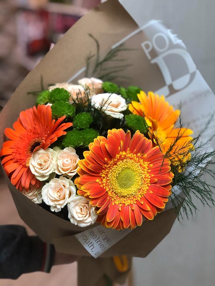 Букет цветов из: Герберы, Хризантемы и Розы в Таксимо