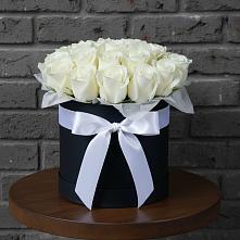 Цветочная композиция из Розы в шляпной коробке в Таксимо