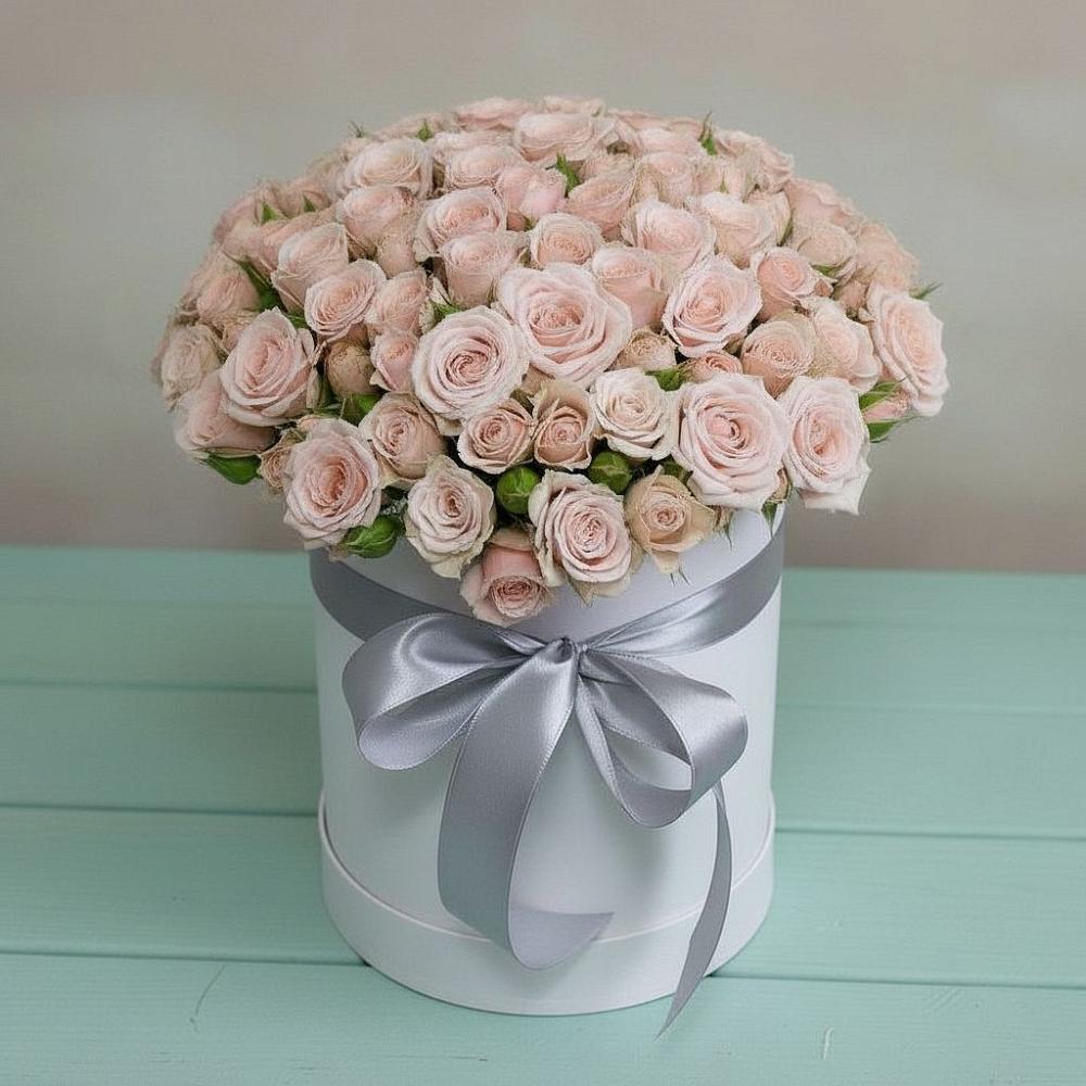 Цветочная композиция из Розы в шляпной коробке в Таксимо